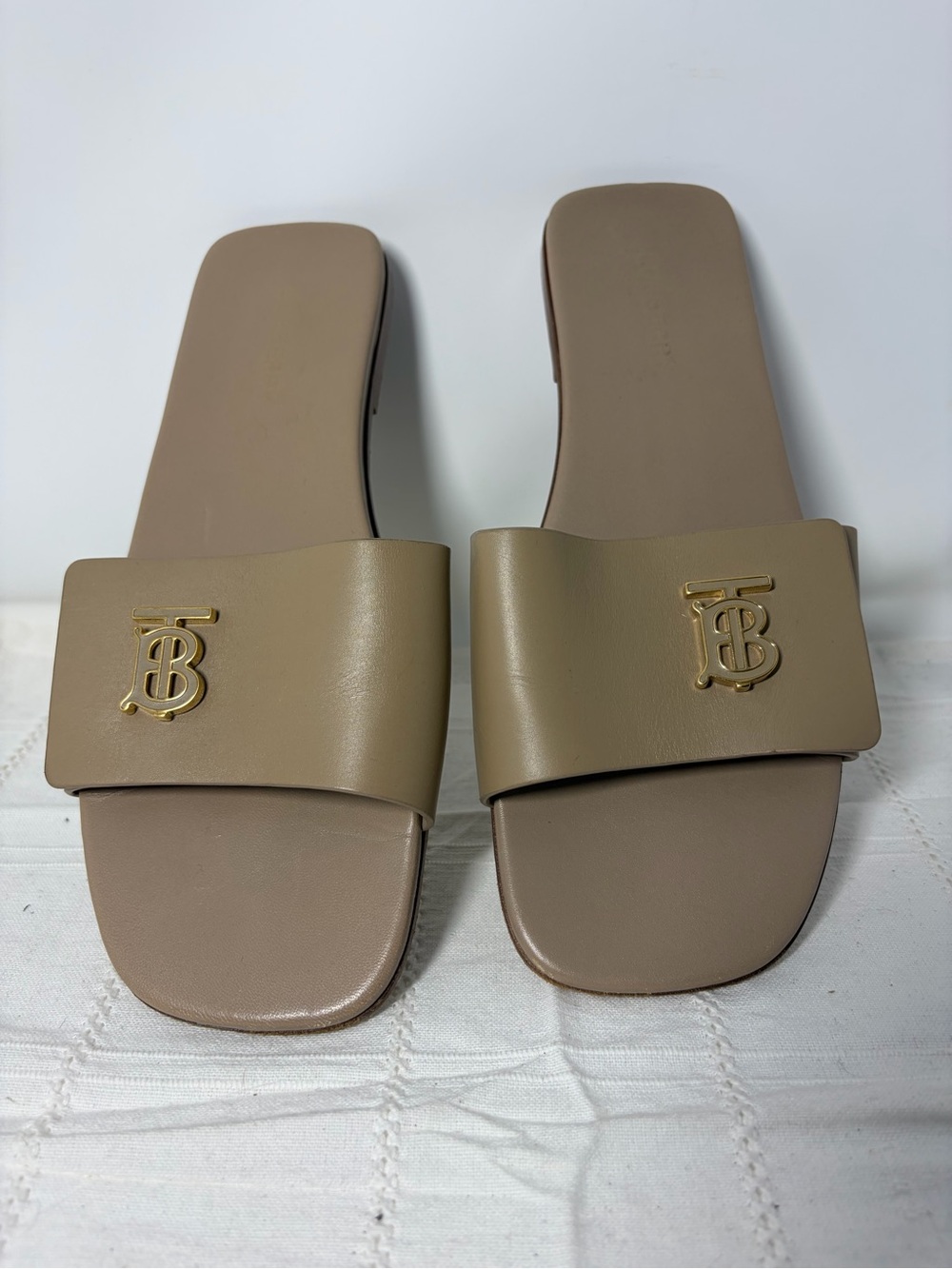 BURBERRY TB Logo 10mm Sloane Beige Leather Slide Sandals Light Almond Brown